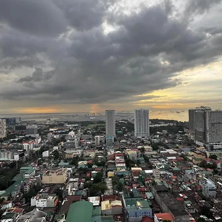 La Suitez 1420 I Skyline Views & Luxe Stay Near Moa