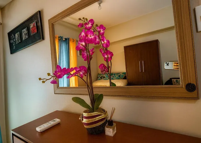 La Verti Residences Unit 1420 I Skyline Views & Luxe Near Moa Apartment *